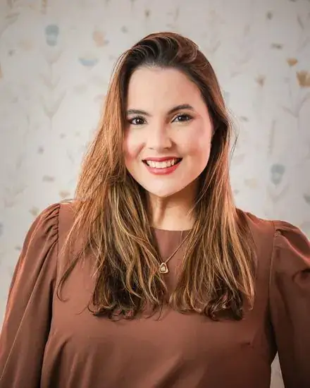 Maria Paula Paranaguá na clínica